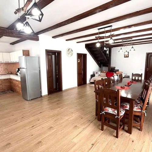 Casa Glandis Sărămaș