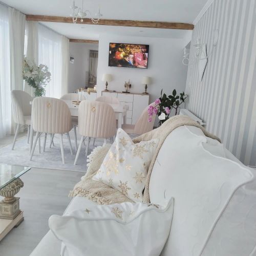 Villa Monica Lupeni – Lupeni, România