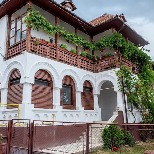 Casa 1 Mai Călimăneşti