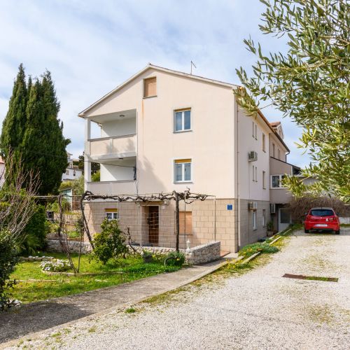 Apartment Ljubica Banjol