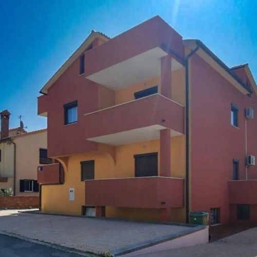 Apartments With Parking Space Novigrad - 24976