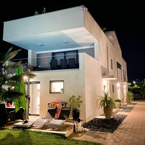 Seaside Apartments With A Swimming Pool Novigrad - 25255