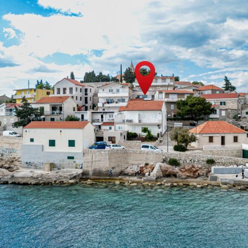 Apartments By The Sea Primošten - 25265
