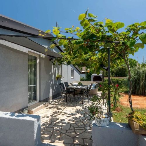 Holiday House With A Parking Space Loborika, Pula - 25342 Loborika