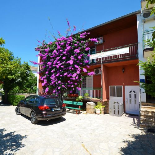 Apartments And Rooms With Parking Space Starigrad, Paklenica - 25345 Starigrad