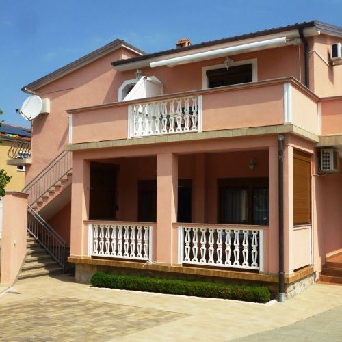 Apartments With Parking Space Starigrad, Paklenica - 25353 Starigrad