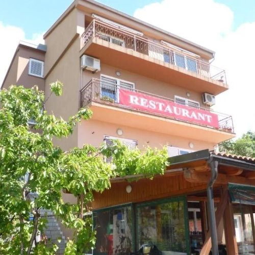 Apartments With Parking Space Senj - 25395
