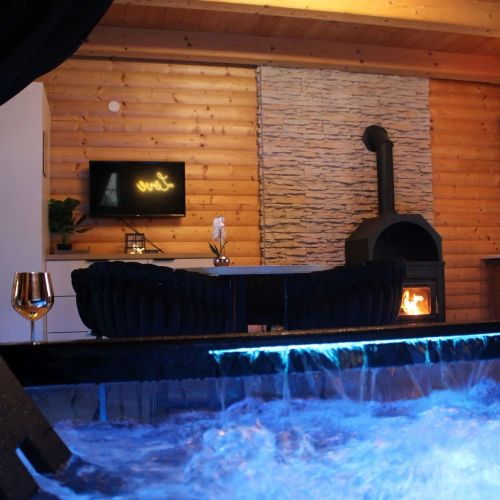 Pod Młyńską Skałą - domki z jacuzzi