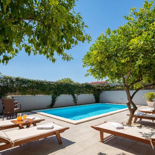 Sunshine Holiday Home Kaštel Novi – Kaštel Novi, Croația