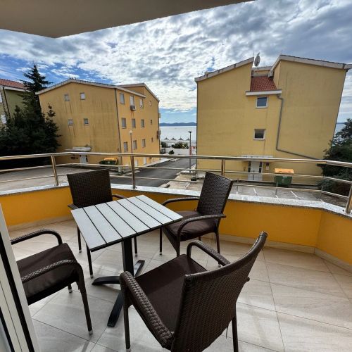 Perissa Apartman Kožino