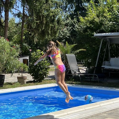 Pool & Chill Balaton Medencés Apartmanház Balatonvilágos