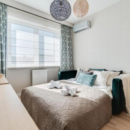 Jutrzenki 68a - dwupokojowy apartament z balkonem, parking - Wrocław - Fair Rentals