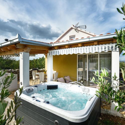 House Lila Jacuzzy Drvenik Mali