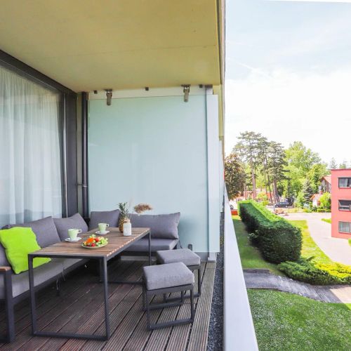BL Lakeview with Pool Vízparti Medencés Apartman Balatonlelle – Balatonlelle, Ungaria