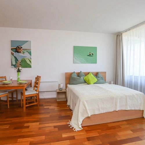 BL Lakeview with Pool Vízparti Medencés Apartman Balatonlelle – Balatonlelle, Ungaria