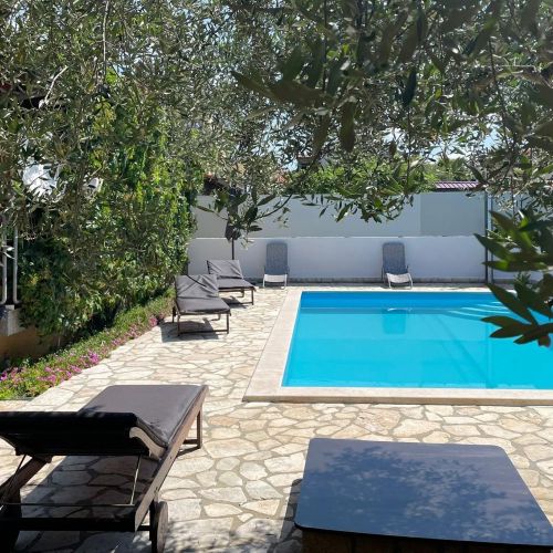 Family-friendly Apartments With Swimming Pool Novigrad - 25170