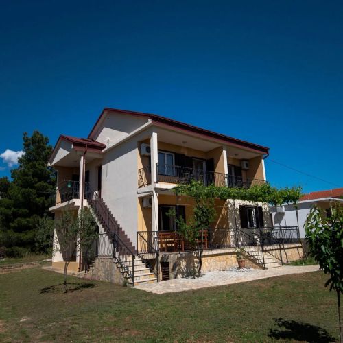 Family Friendly Seaside Apartments Seline, Paklenica - 25504 Seline