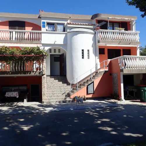 Apartments With Parking Space Starigrad, Paklenica - 25820 Starigrad