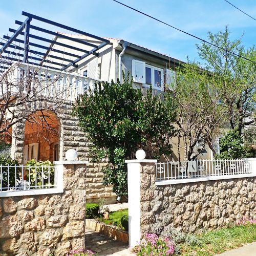 Apartments With Parking Space Seline, Paklenica - 25831 Seline