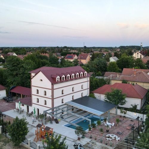 Villa Oliver Abádszalók