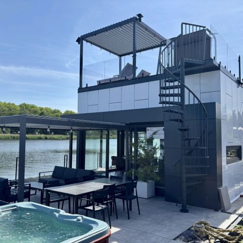 Dom na fali z jaccuzi, tarasy 50 m2 Dziwnów