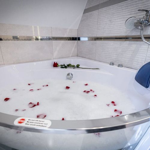 Gąsienica Apartamenty Queen z Jacuzzi Zakopane – Zakopane, Polonia