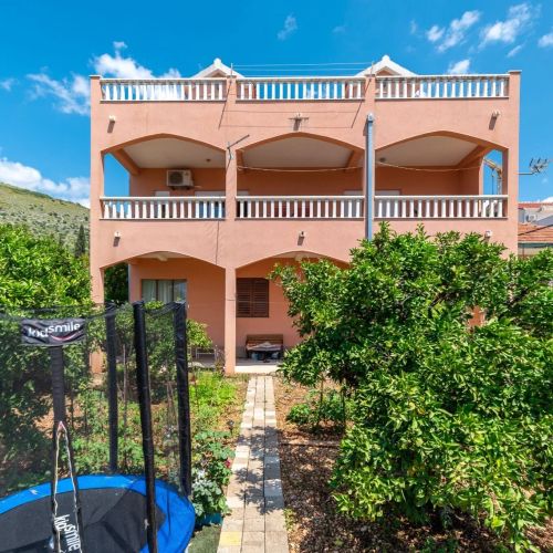 Apartments With Parking Space Seget Donji, Trogir - 27568 Seget Donji