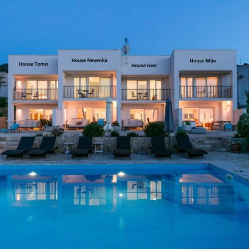 Apartments Luxury Near Sea Vis