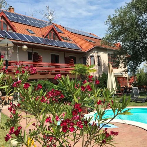 Zsanett Hotel Balatonkeresztúr