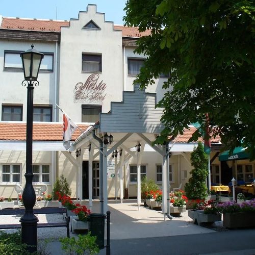 Siesta Club Apartman Harkány