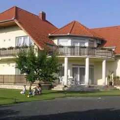 Szalóky Apartmanház Gyenesdiás