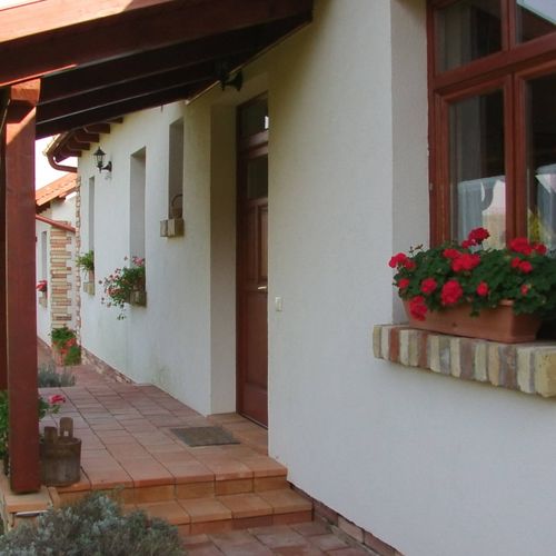 Levendula Vendégház és Apartmanház Pannonhalma