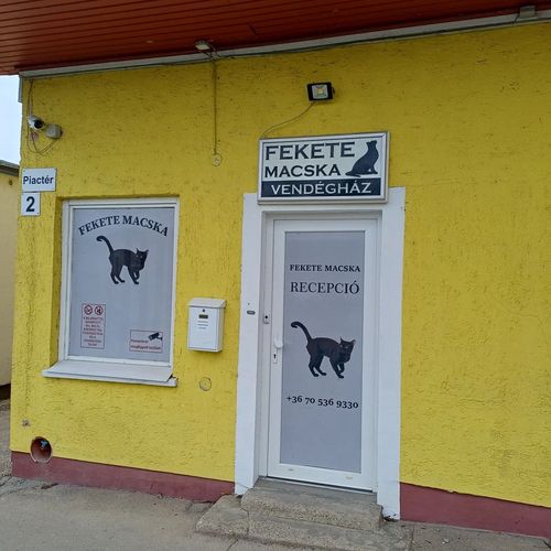 Fekete Macska Vendégház Tata