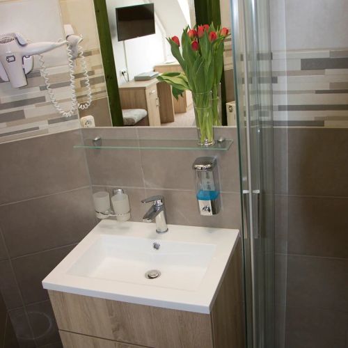 Várfal Wellness Panzió Pécs – Pécs, Ungaria