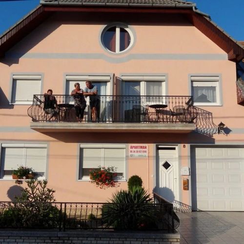 Gere Apartmanház*** Harkány – Harkány, Ungaria