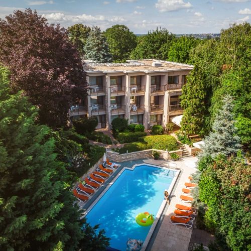 Hotel Villa Pax Balatonalmádi