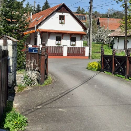 Pogányvár Vendégház Kozárd