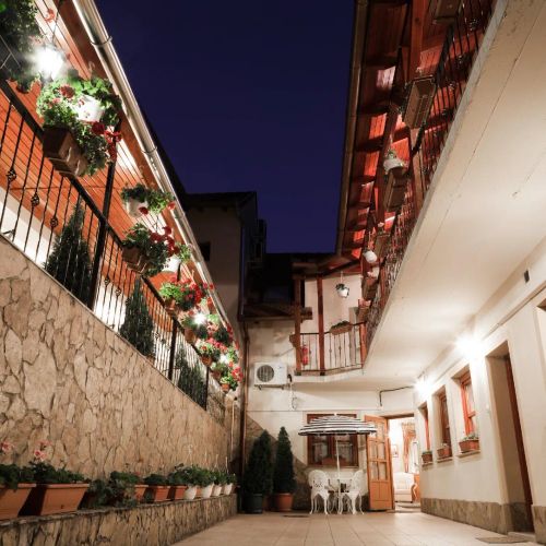 Szinbád Hotel Pécs – Pecz, Węgry