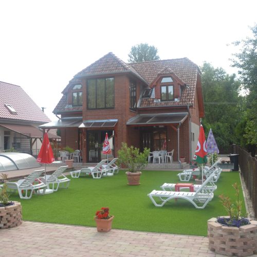Mediterrán Medencés Apartmanház Szántód