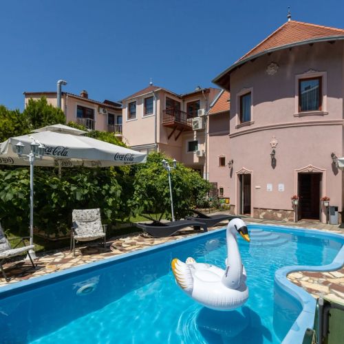 Illés Hotel és Stüszi Vadász Étterem Szeged