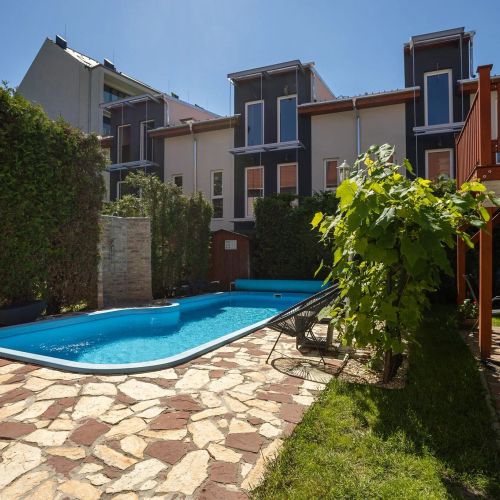 Illés Hotel és Stüszi Vadász Étterem Szeged – Szeghed, Ungaria