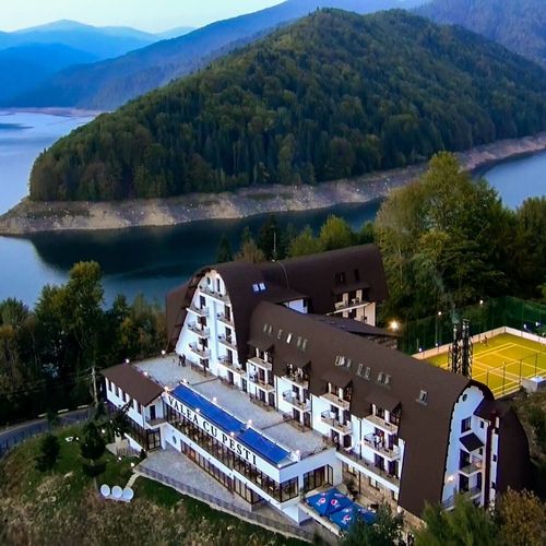 Hotel Valea cu Pești Arefu – Arefu, România