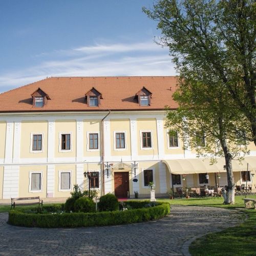 Castel Haller Ogra