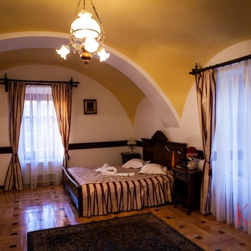 Castel Haller Ogra – Ogra, România