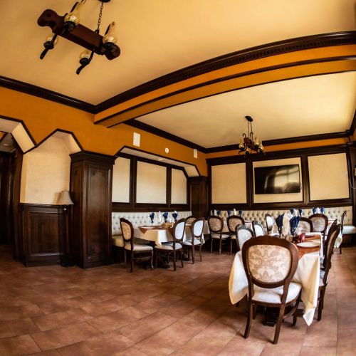 Hotel Trei Brazi Băile Olănești – Băile Olăneşti, România