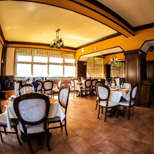 Hotel Trei Brazi Băile Olănești – Băile Olăneşti, România