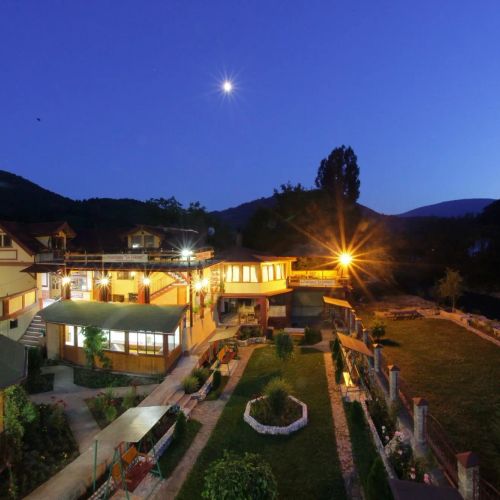Pensiunea Cuibul Viselor "La Johnny" Băile Herculane – Băile Herculane, România
