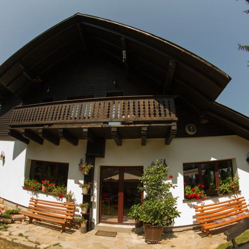 Cabana Ionela Vama – Vama, România