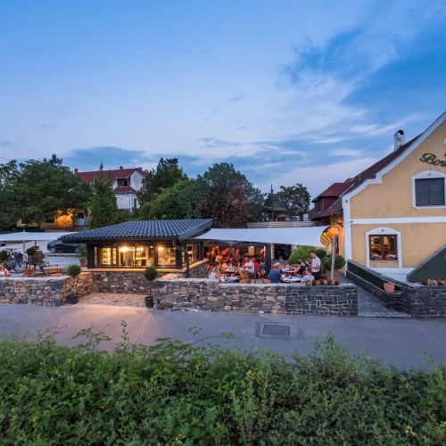 Borbarátok Panzió és Étterem Badacsonytomaj