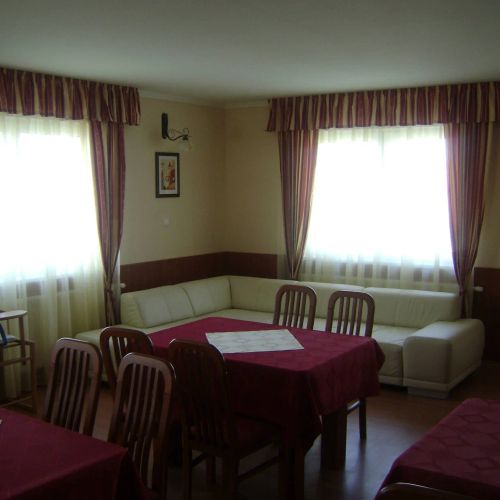 Major Hotel és Apartmanház Szécsény – Szécsény, Ungaria